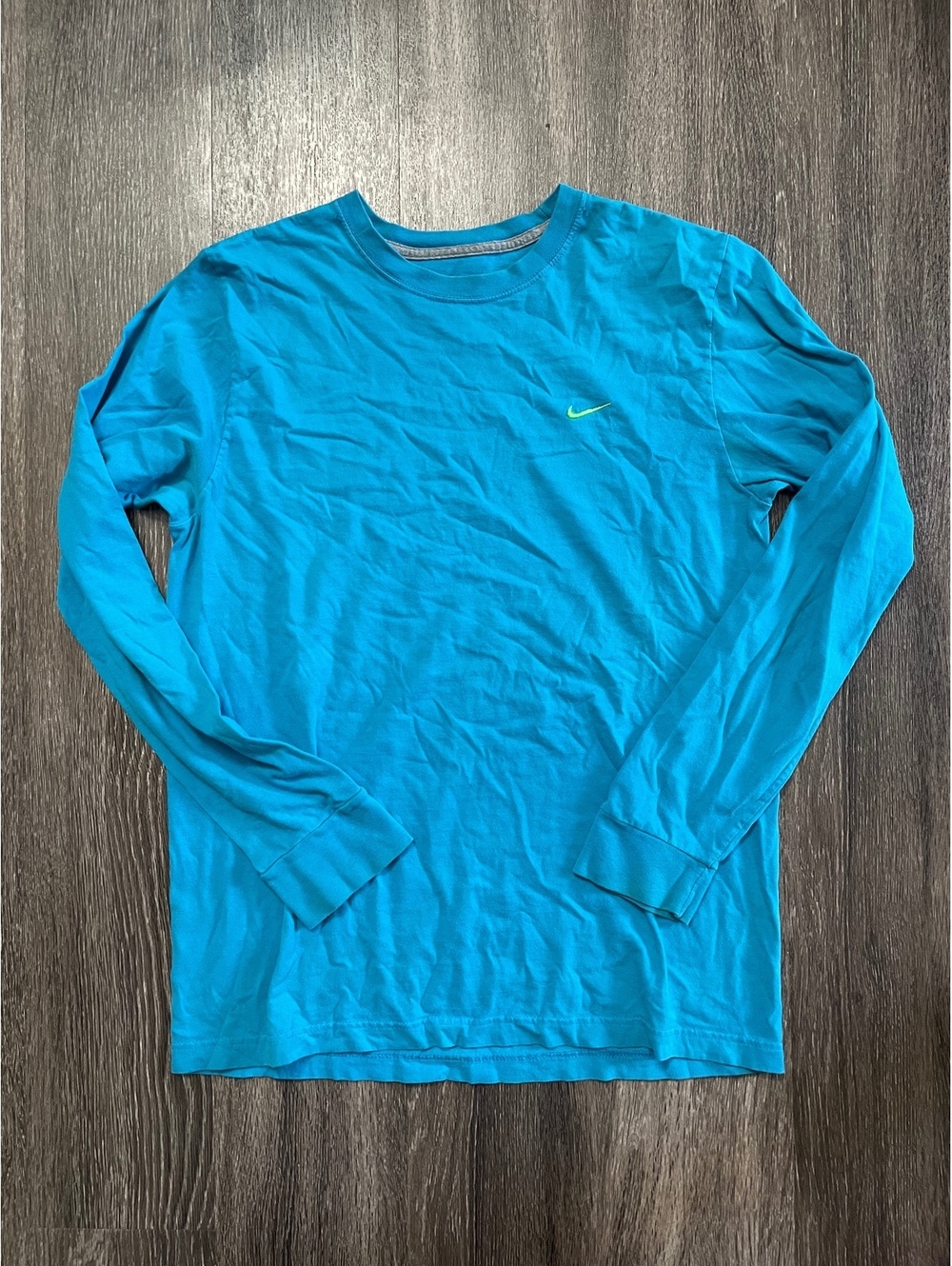 Nike Micro-Swoosh Long Sleeve Tee